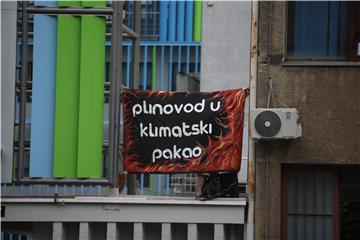 Prosvjedna akcija pokreta Extinction Rebellion Zagreb ispred Plinacro-a