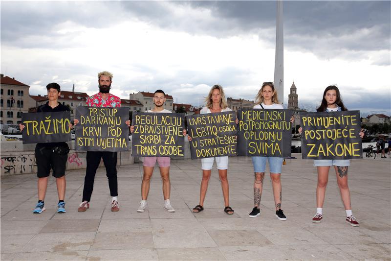 Organizatori Split Pridea upriličili dizanje zastave duginih boja