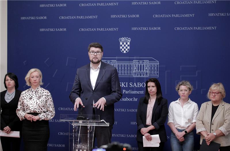 Konferencija o prijedlogu izmjene Ustava o pravu žena na odlučivanje o rađanju