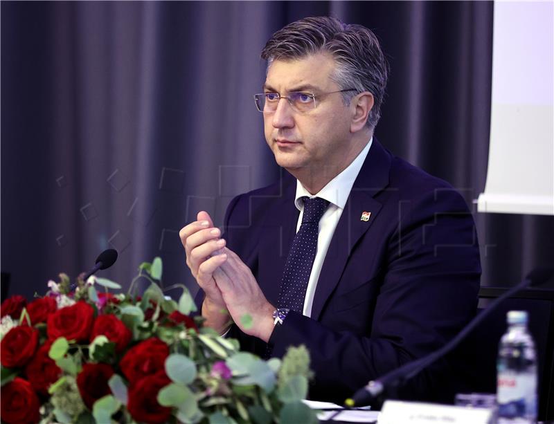 Plenković shaken by Abe assassination