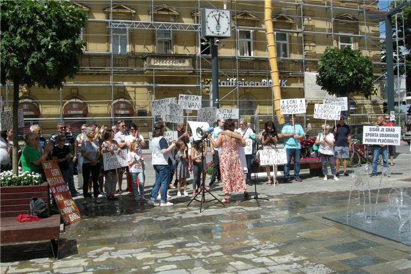 U Sisku prosvjed protiv tvrtki koje se bave otpadom