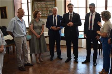 Premijer Plenković posjetio dubrovački arhiv