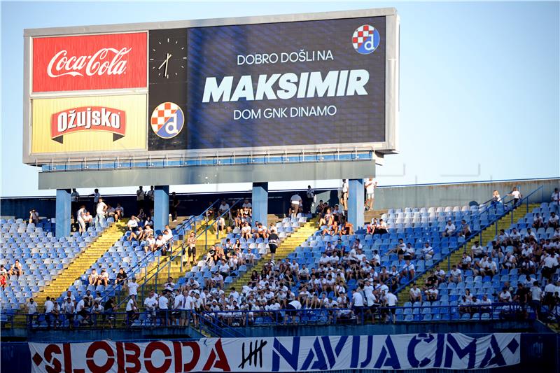 Navijači prije utakmice Superkupa Dinamo - Hajduk