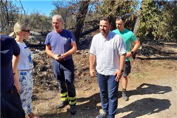 Pulski gradonačelnik Filip Zoričić zahvalio gasiteljima, pilotima i sugrađanima