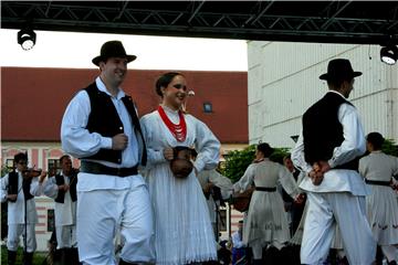 U Varaždinu otvoren prvi Međunarodni folklorni festival COFA