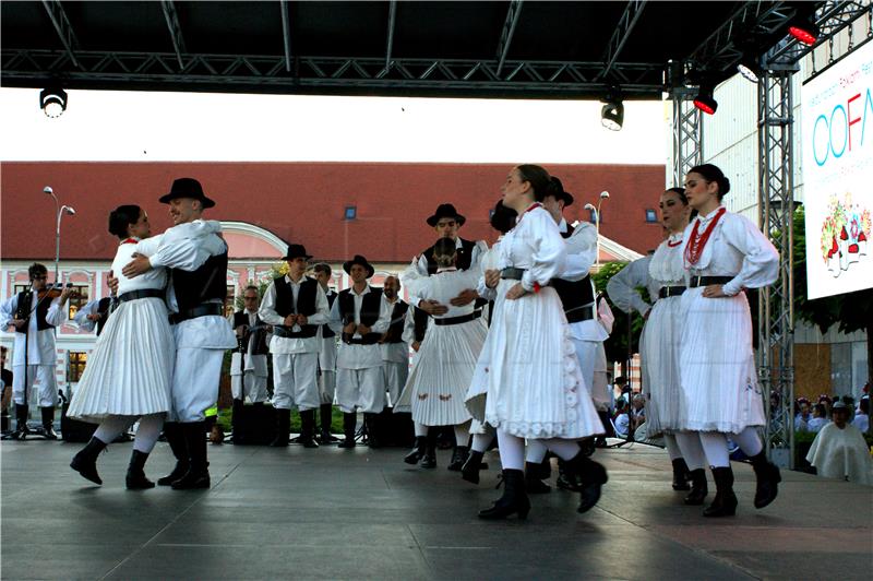 U Varaždinu otvoren prvi Međunarodni folklorni festival COFA