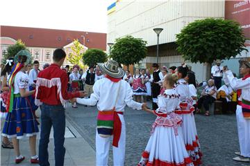 U Varaždinu otvoren prvi Međunarodni folklorni festival COFA