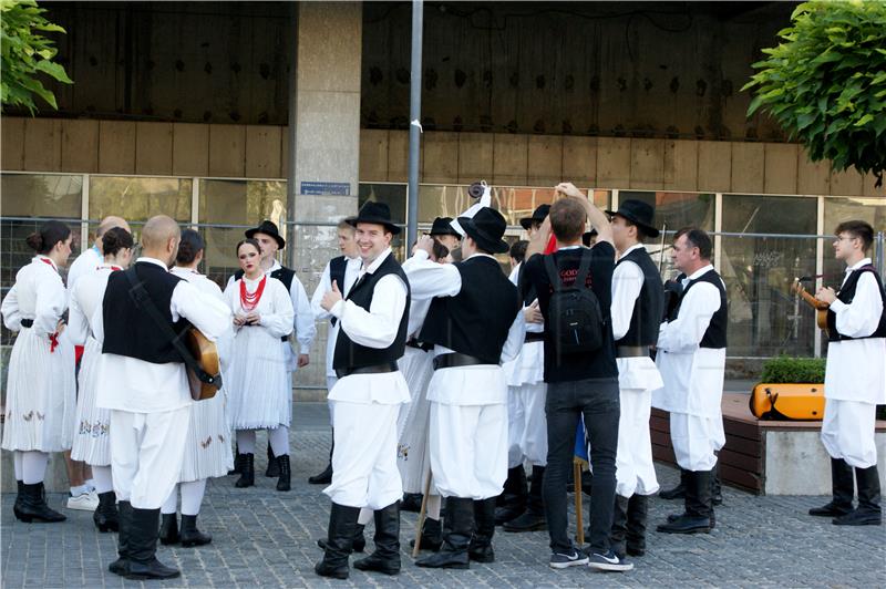 U Varaždinu otvoren prvi Međunarodni folklorni festival COFA