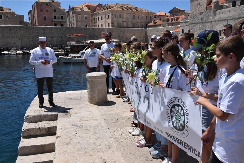 Dubrovnik: Mimohod sjećanja na srebrenički genocid