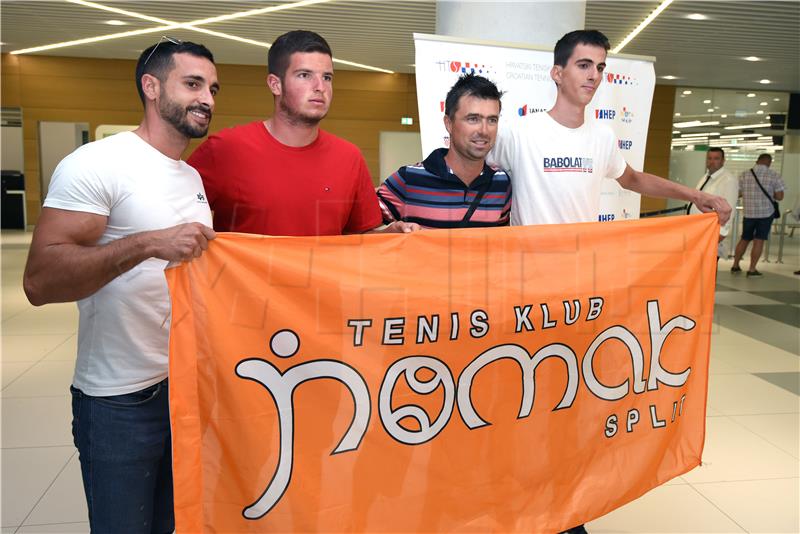 Doček Milija Poljička na splitskom aerodromu