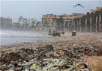 Kineski znanstvenici razvili robotske ribe koje gutaju mikroplastiku