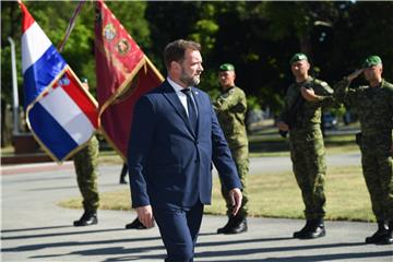 Banožić najavio opremanje teške pješačke bojne Bradleyima