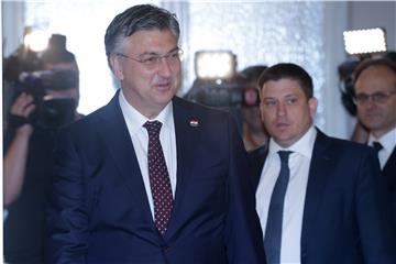 Plenković zahvalio Mariću na 6,5 godina doprinosa u Vladi