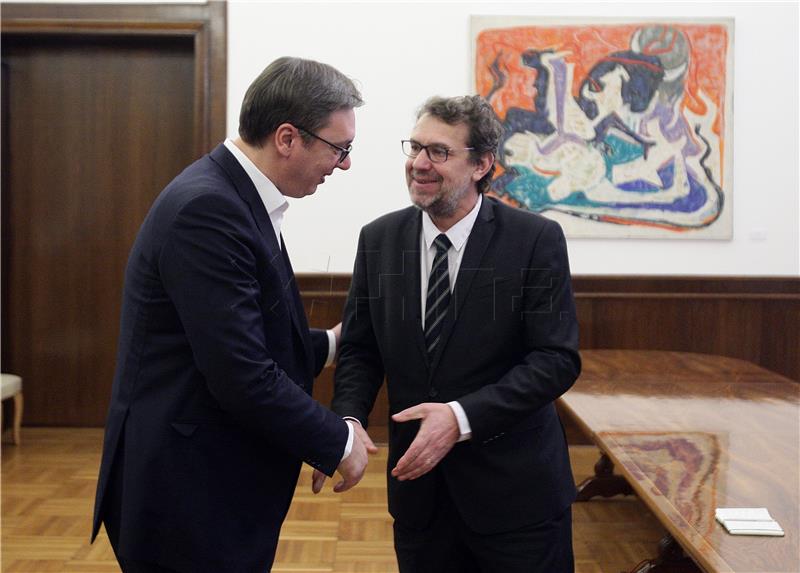 Žigmanov meets with Vučić for consultations on new Serbian government