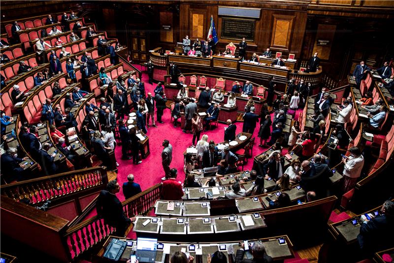 ITALY ITALY CONFIDENCE VOTE