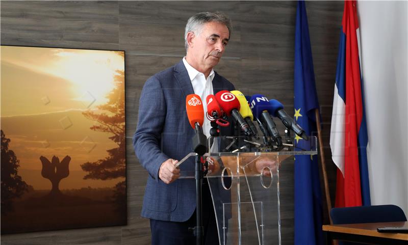 Pupovac: Nije se smjelo dogoditi da Vučić ne može u Jasenovac 