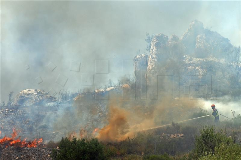 Ponovno gori na Lećevici