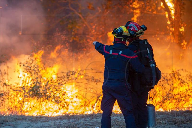 Požari u Francuskoj dolaze pod kontrolu s padom temperature