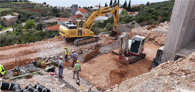 Armiranim tlom do Pelješkog mosta