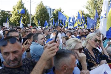 Protesters in Sarajevo demand High Rep not change election law