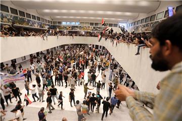 IRAQ BAGHDAD SADRIST STORM PARLIAMENT