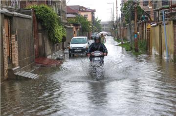 INDIA KASHMIR WEATHER