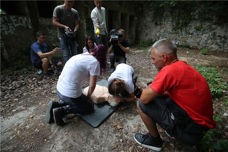 HGSS izvukao dvoje ozlijeđenih stranaca iz kanjona Velike Paklenice