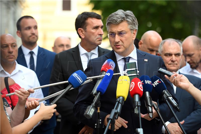 Plenković o Šemperu: On nije dužnosnik, razriješili smo ga