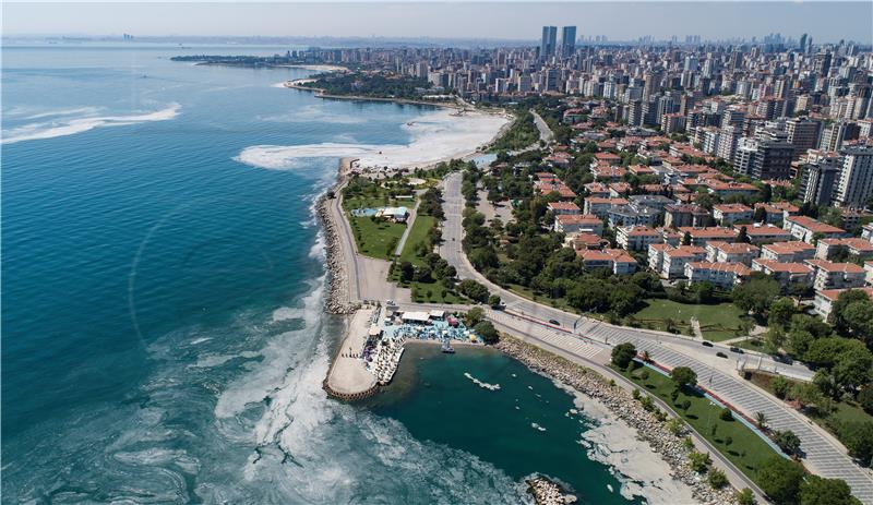 Plivanje između kontinenata u Istanbulu