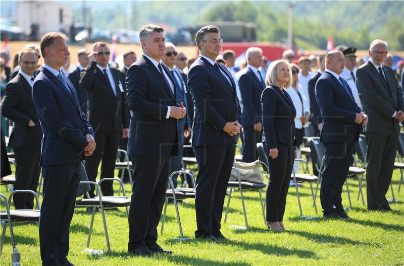 Središnja svečanost povodom Dana pobjede na stadionu NK Dinara