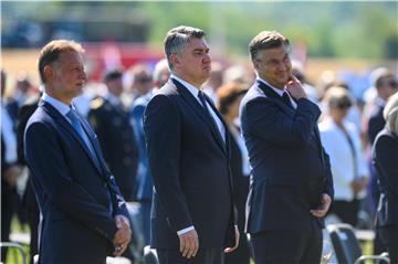 Središnja svečanost povodom Dana pobjede na stadionu NK Dinara