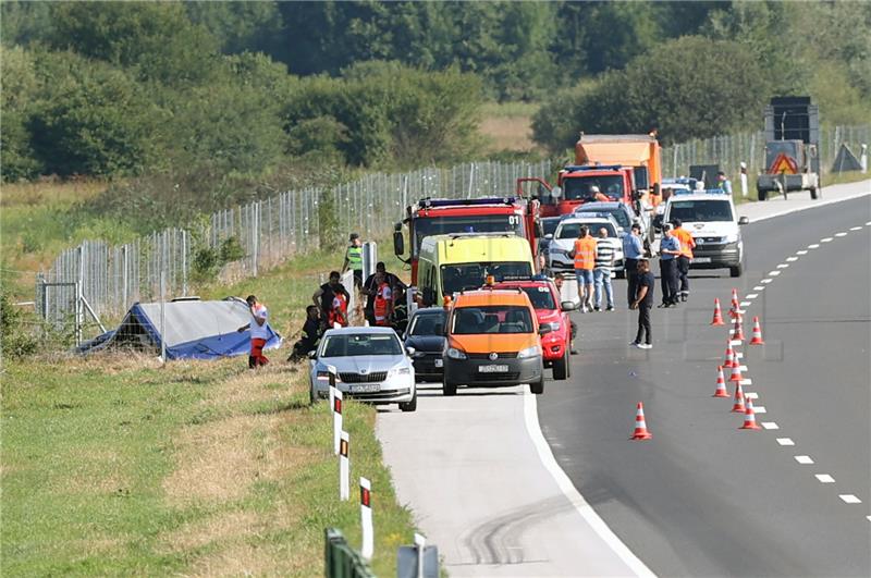 Na A4 u slijetanju poljskog autobusa više smrtno stradalih i ozlijeđenih