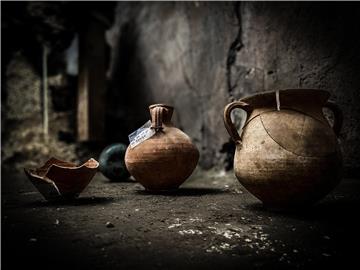 ITALY POMPEII ARCHEOLOGY