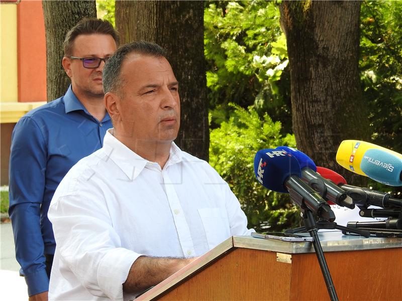 Croatian health minister visits Polish bus crash victims in Varaždin hospital