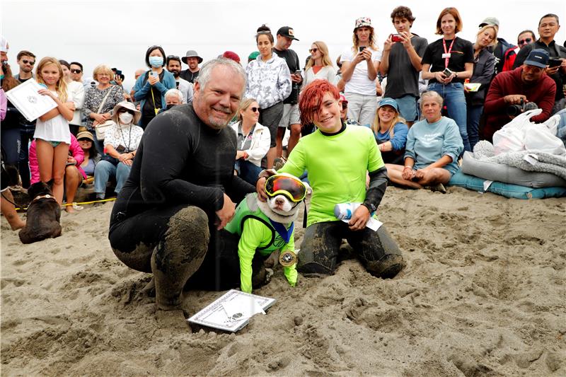 USA WORLD DOG SURFING CHAMPIONSHIPS