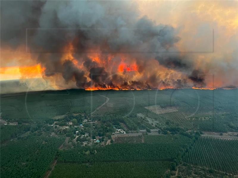 Šumski požari bjesne na jugozapadu Francuske u jeku novoga toplinskog vala