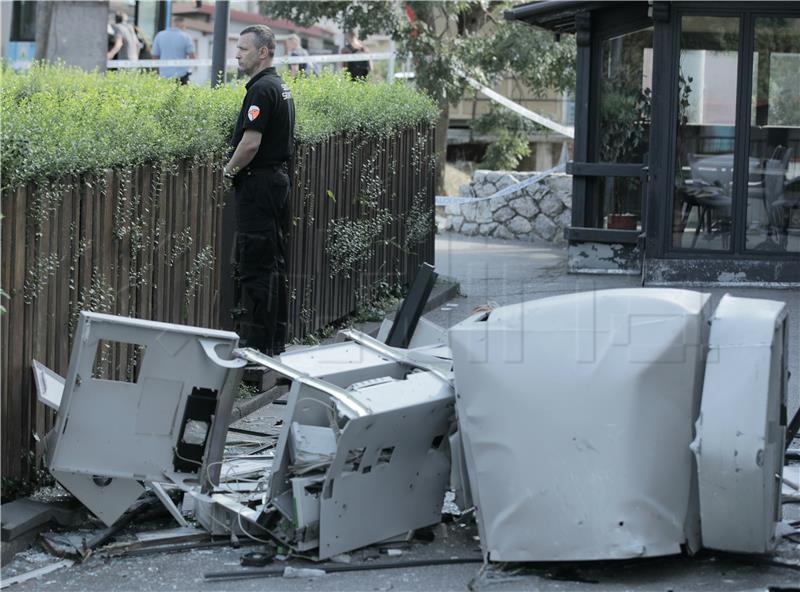 U zagrebačkom Markuševcu raznesena dva bankomata