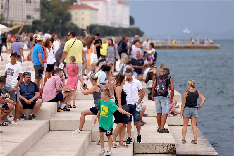 Brojni turisti na zadarskom poluotoku