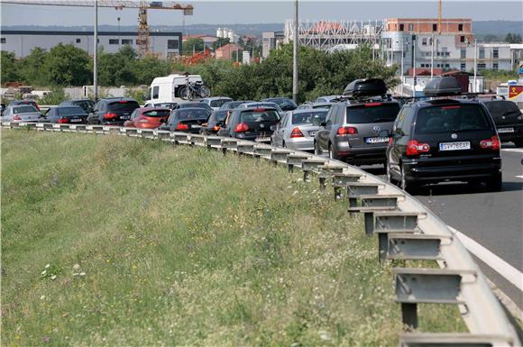 HAK: Na A1 pred naplatom Demerje u smjeru Zagreba kolona osam kilometara