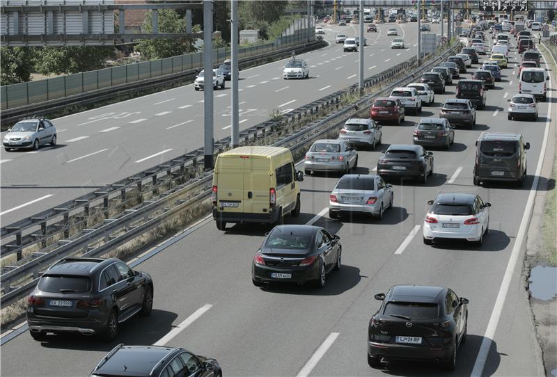 Prometne gužve na cestama prema moru