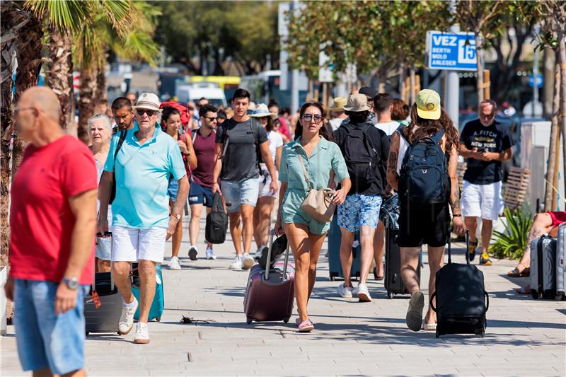 Turisti u centru Splita