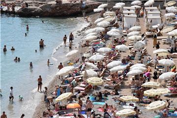 Dubrovnik: Brojni kupači na plaži Banje