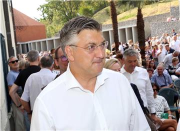 Plenković o mjerama: Vlada će ovisno o potrebama intervenirati