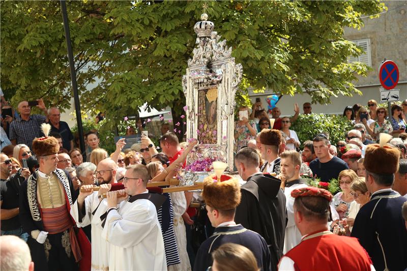 Velika Gospa u svetištu Gospe Sinjske 