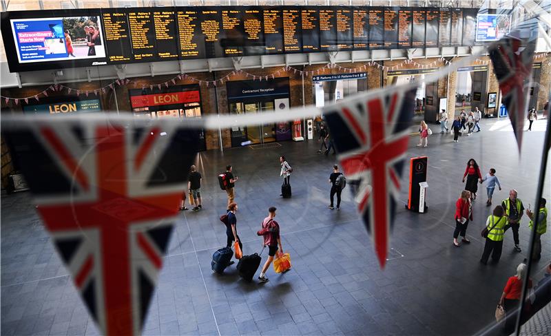 Štrajkovi zaustavljaju prometnu mrežu u Londonu jer inflacija utječe na plaće