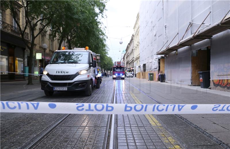 Urušio se dio fasade u centru Zagreba, nema ozlijeđenih