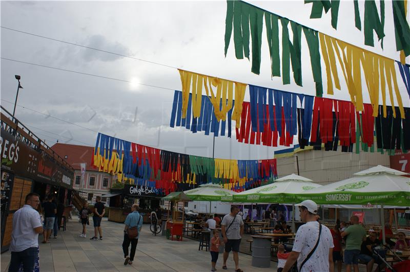 Novinari i gradonačelnik obišli Špancirfest