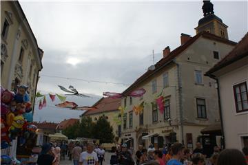 Novinari i gradonačelnik obišli Špancirfest