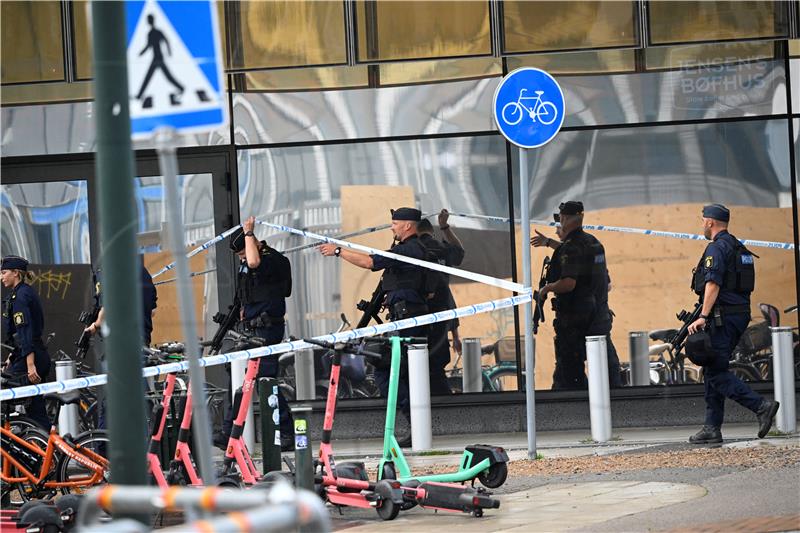 Švedska policija uhitila tinejdžera osumnjičenog za ubojstvo i ranjavanje