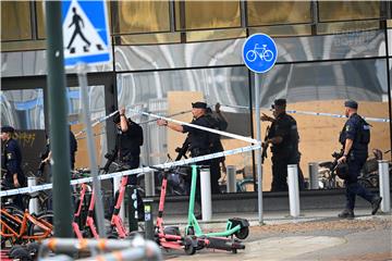 Švedska policija uhitila tinejdžera osumnjičenog za ubojstvo i ranjavanje